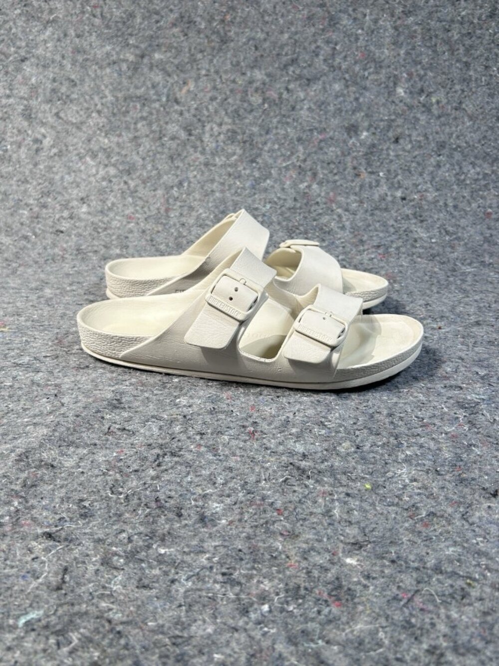 Title:Birkenstock Arizona EVA Cream/White Slide Sandals Size 40 / 9-9.5